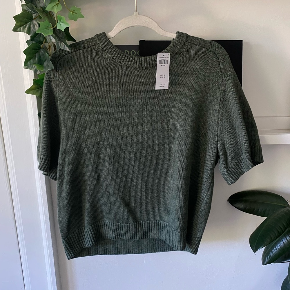 NWT Abercrombie & Fitch Madeline Crew Tee